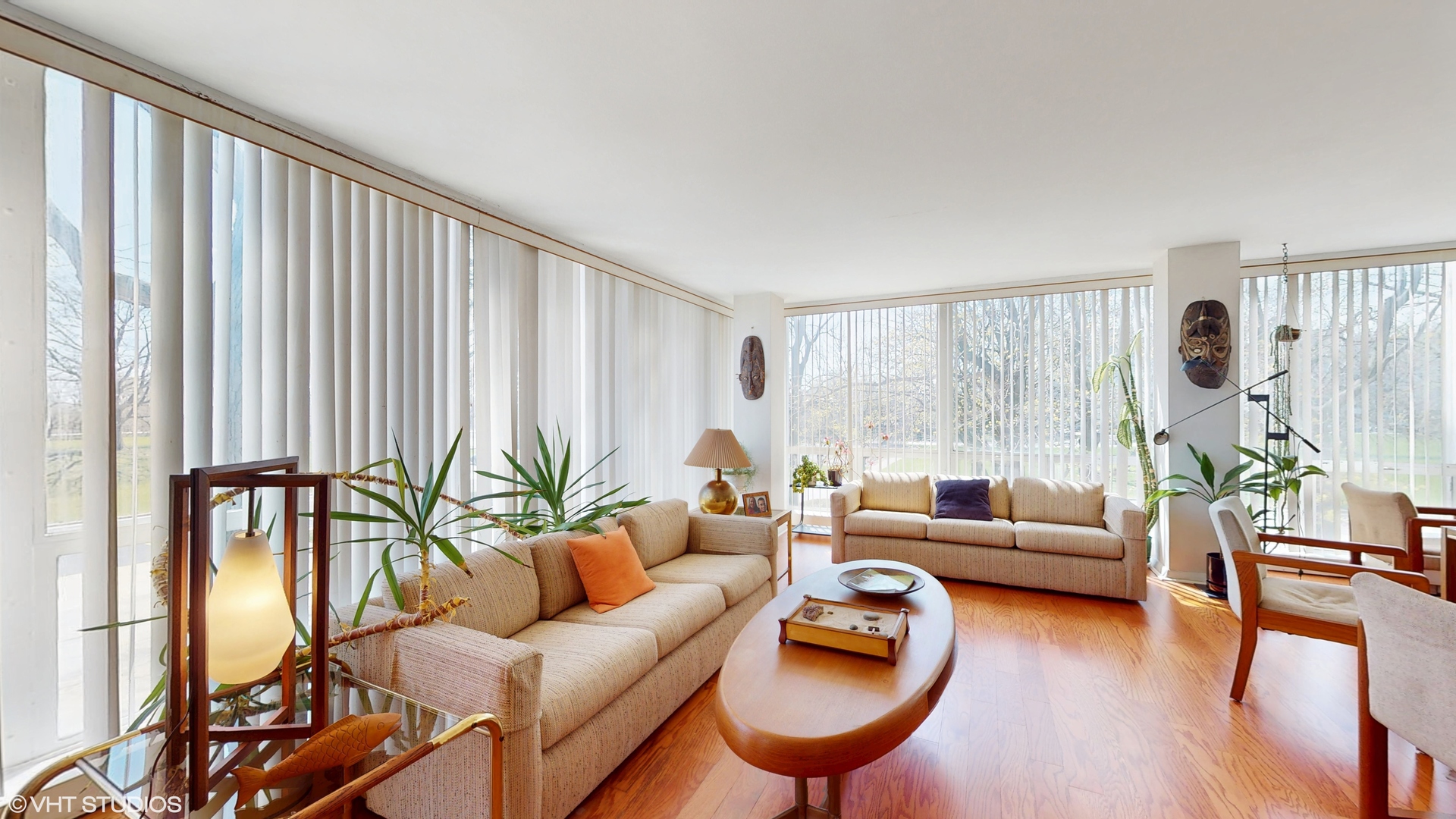 601 E 32nd Street Unit: 211