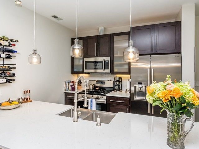 1151 W Washington Boulevard Unit: 102