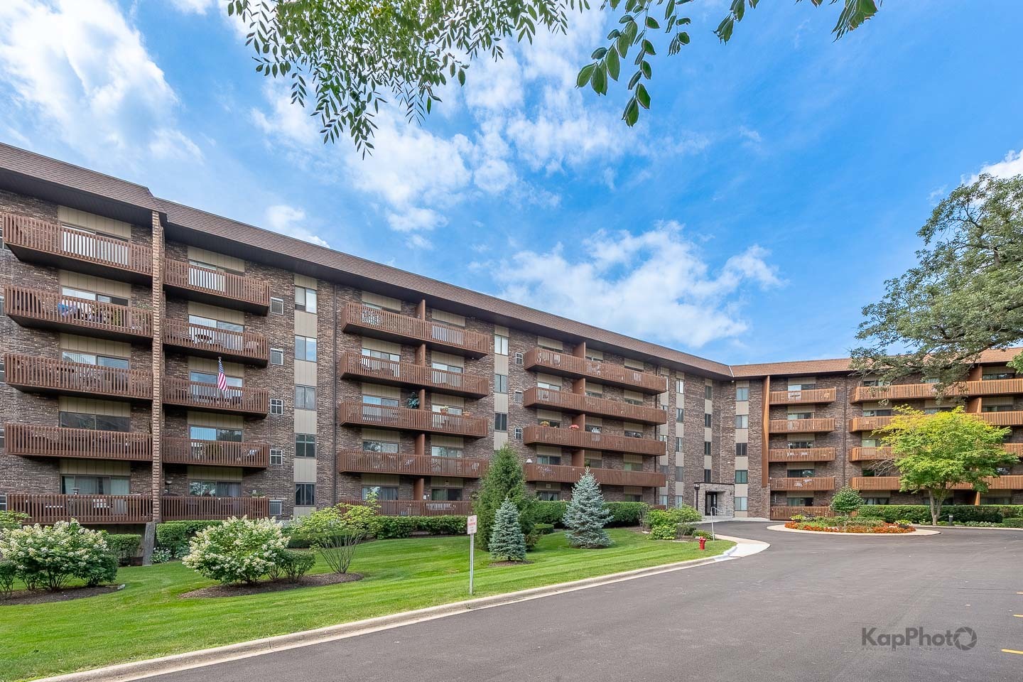 120 Lakeview Drive Unit: 318