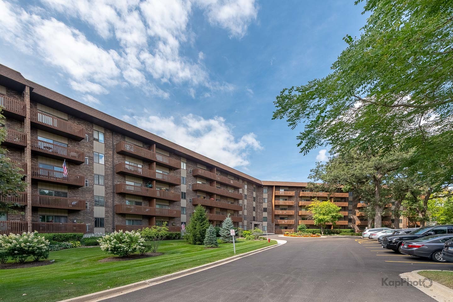 120 Lakeview Drive Unit: 318