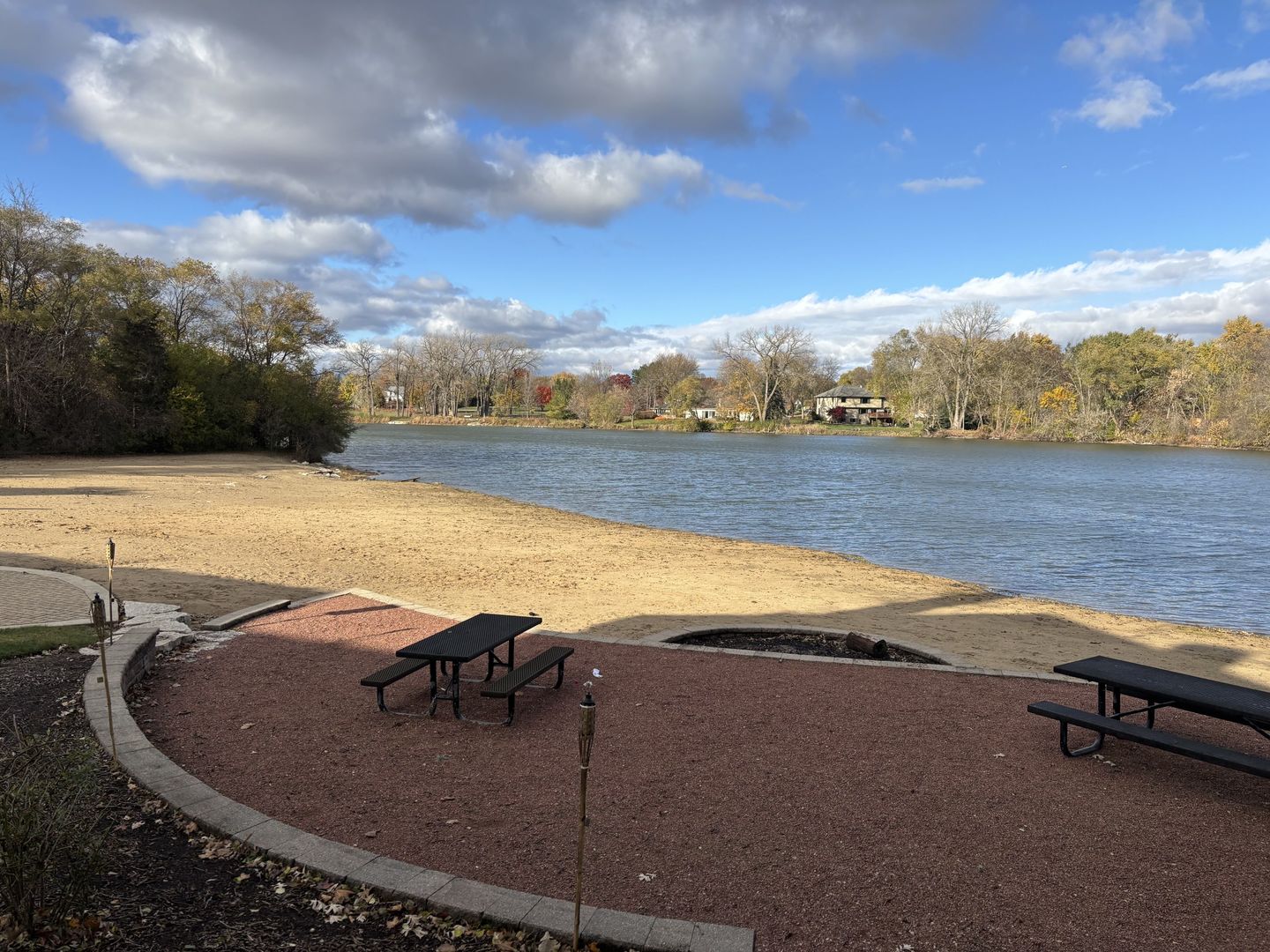 120 Lakeview Drive Unit: 318