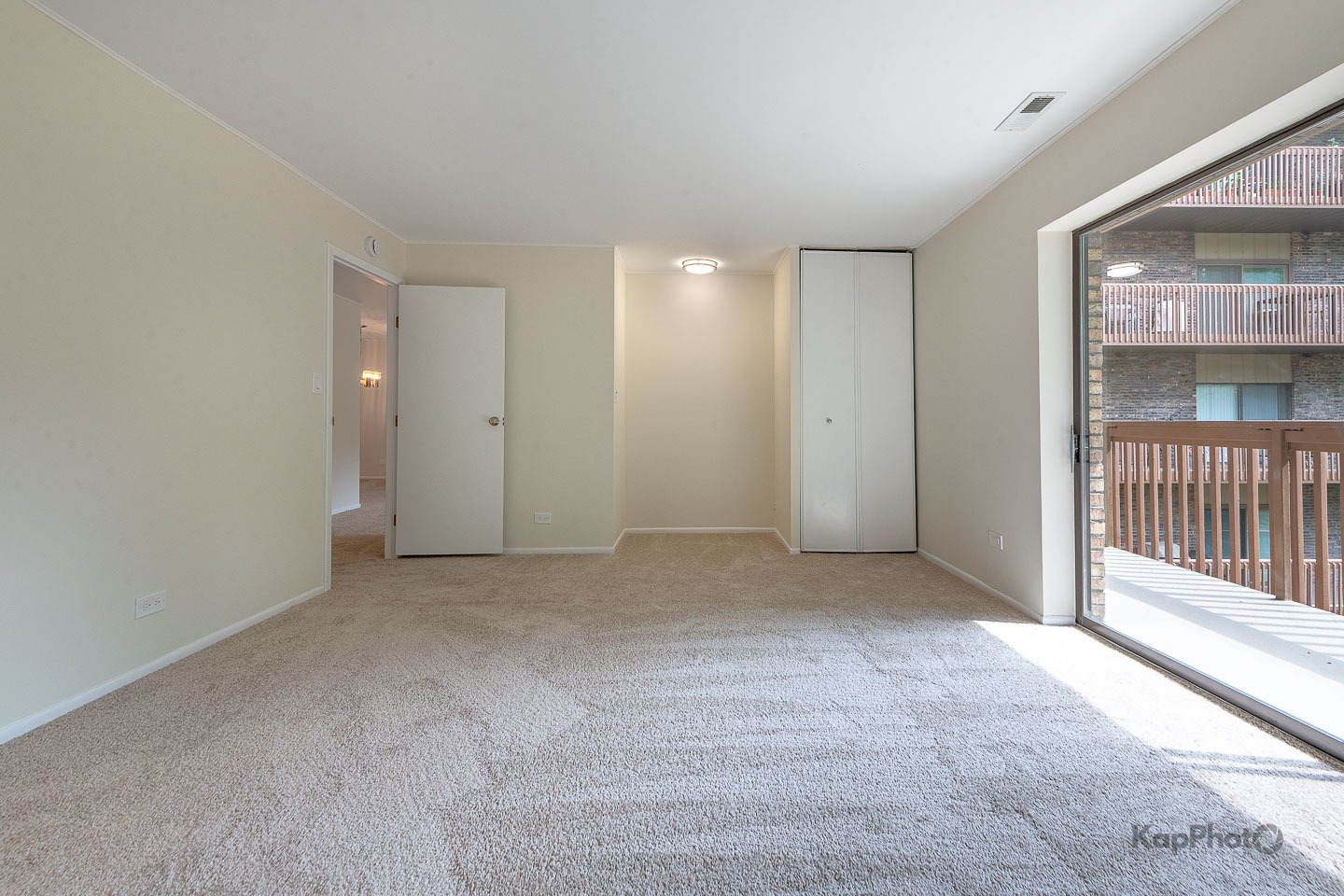 120 Lakeview Drive Unit: 318