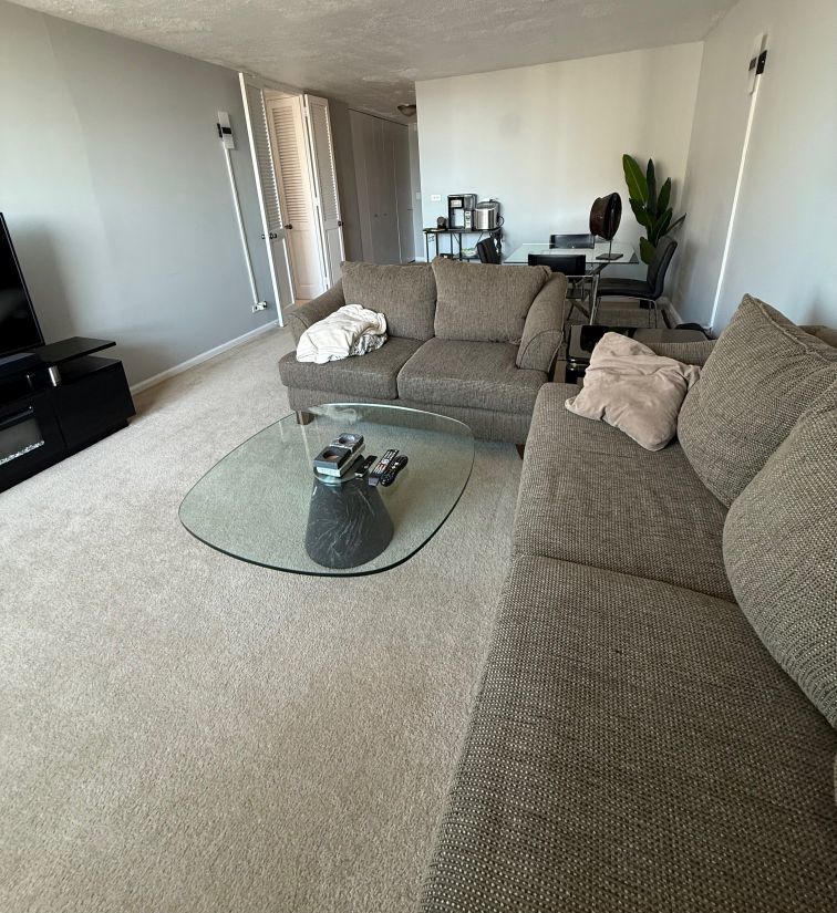 720 W Gordon Terrace Unit: 17J