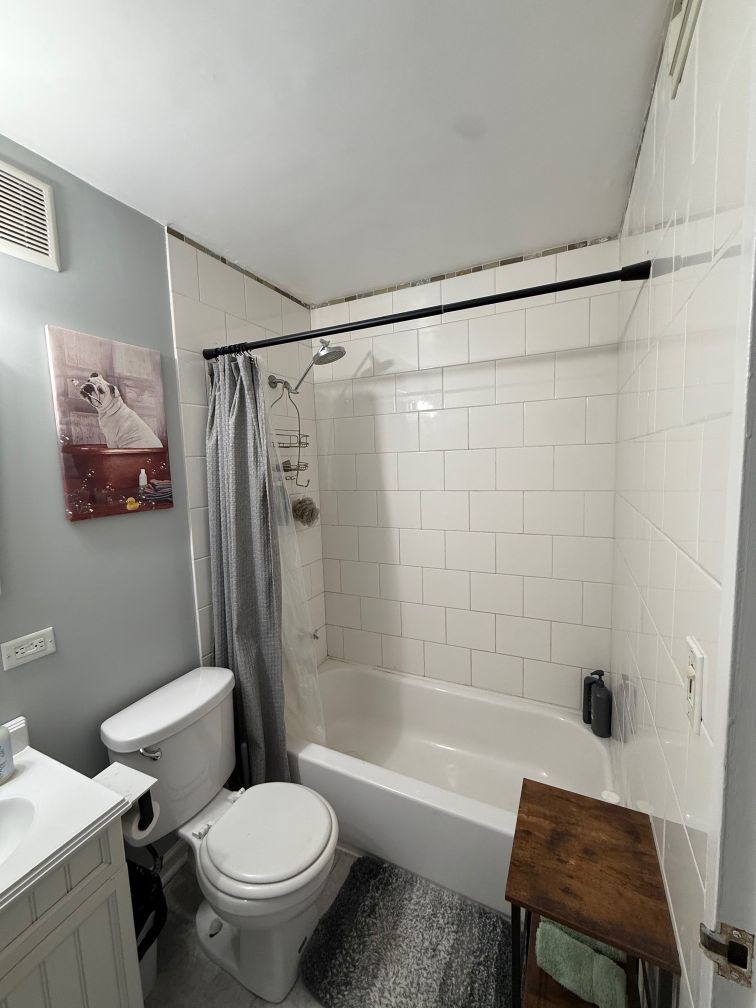 720 W Gordon Terrace Unit: 17J