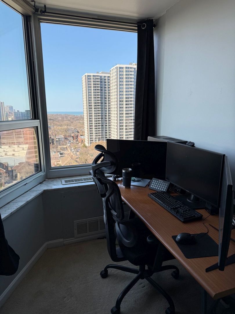 720 W Gordon Terrace Unit: 17J