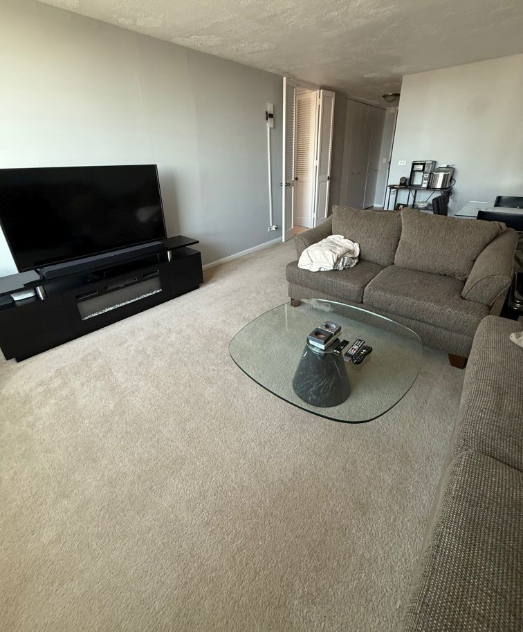 720 W Gordon Terrace Unit: 17J