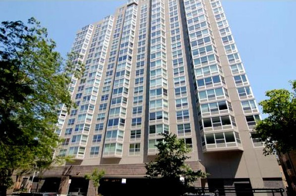 720 W Gordon Terrace Unit: 17J