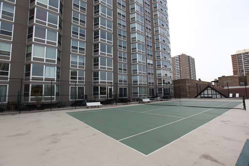720 W Gordon Terrace Unit: 17J
