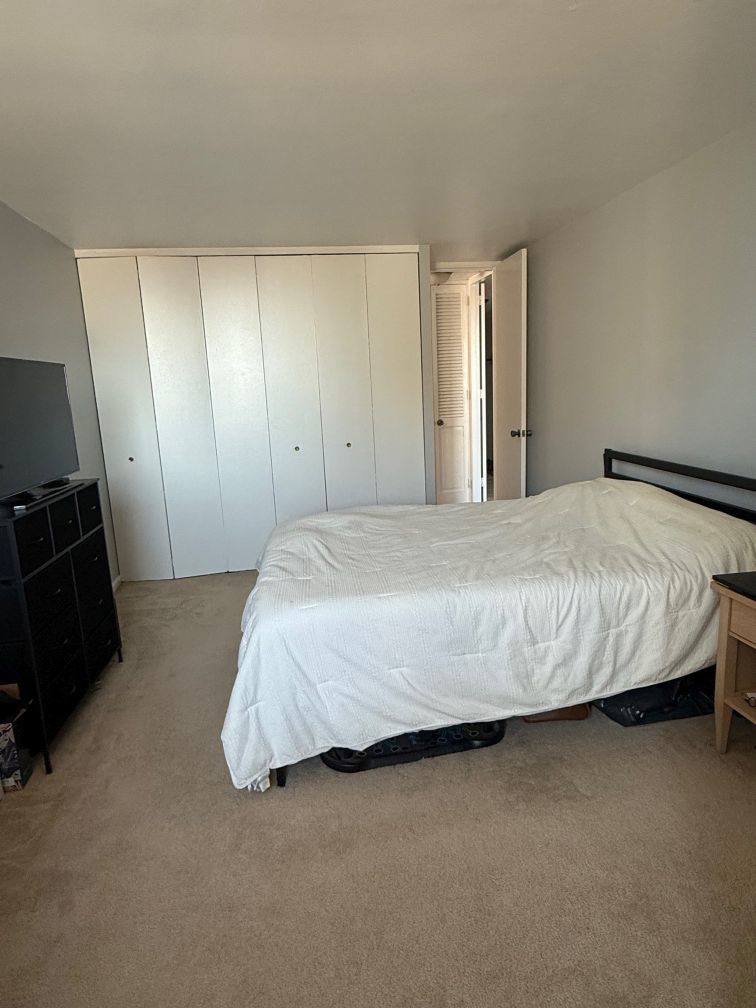 720 W Gordon Terrace Unit: 17J