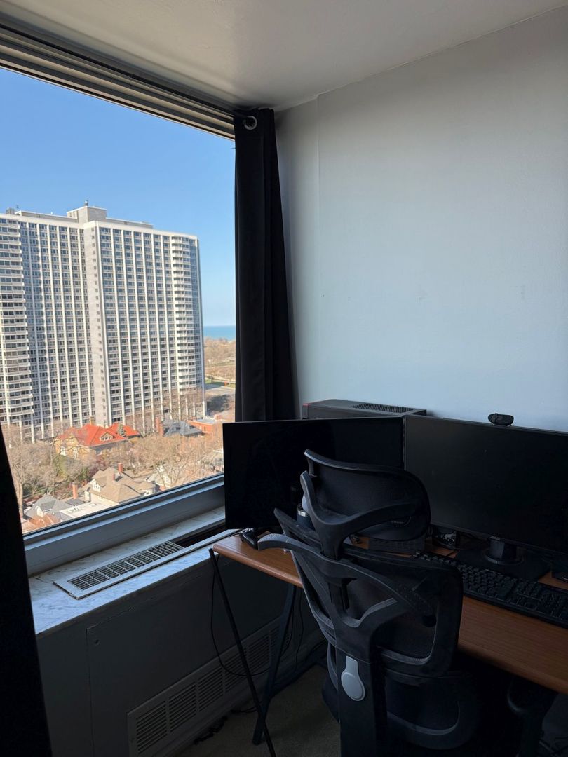 720 W Gordon Terrace Unit: 17J