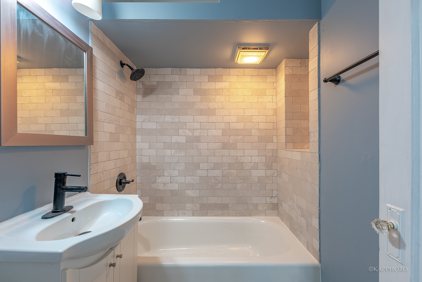 1329 W Addison Street Unit: 1A