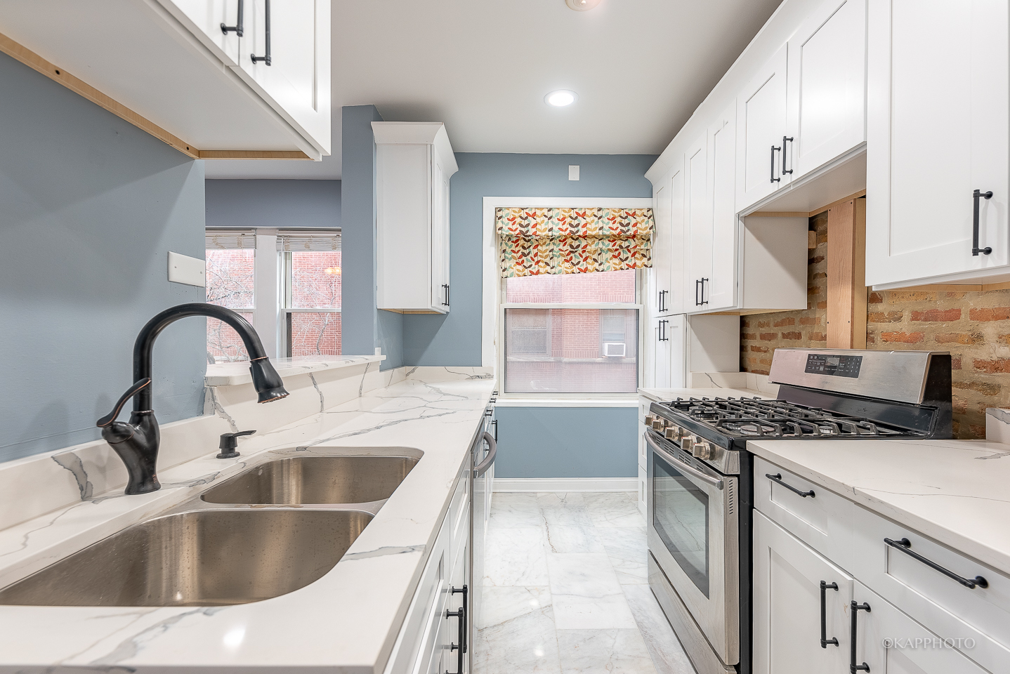 1329 W Addison Street Unit: 1A