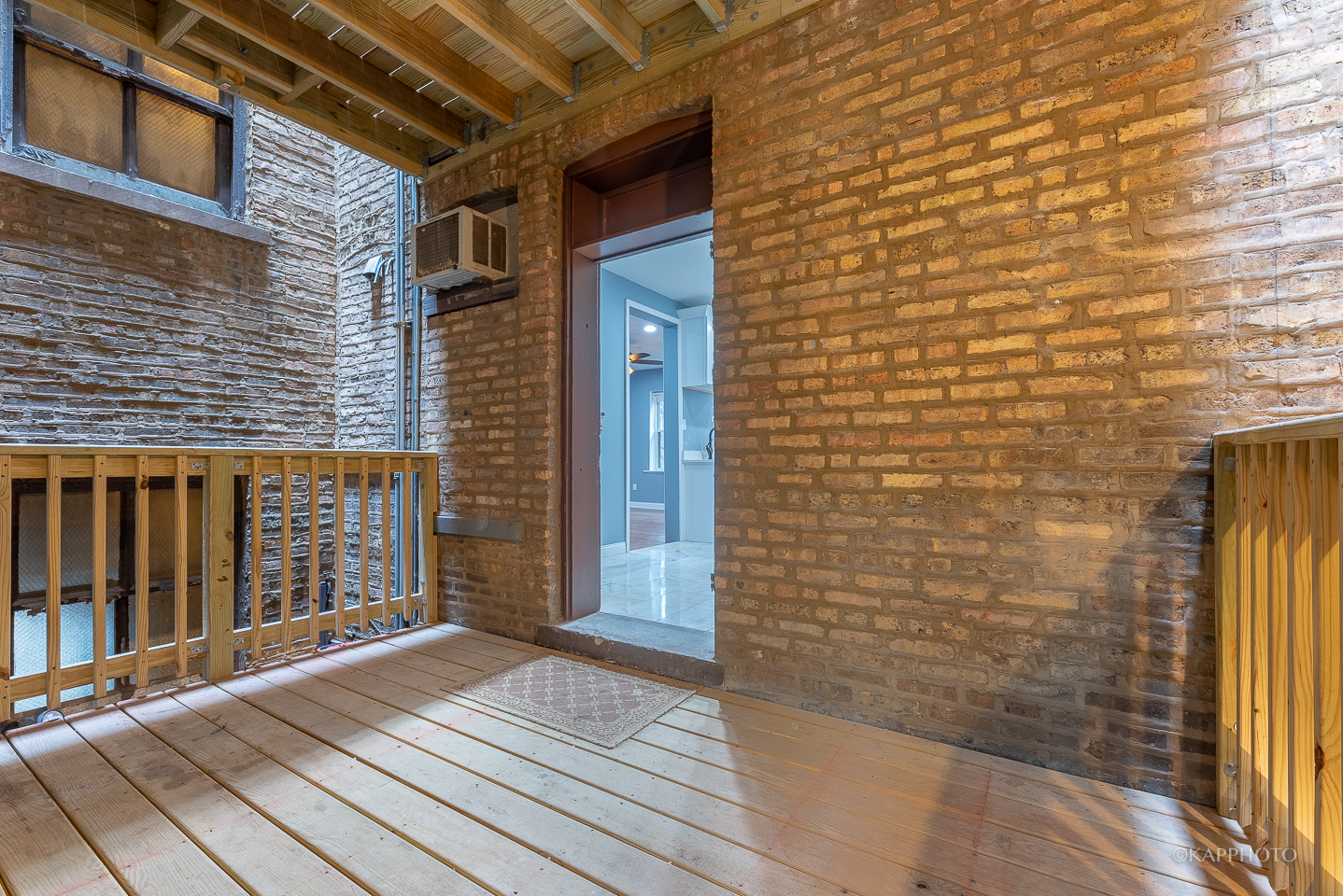 1329 W Addison Street Unit: 1A