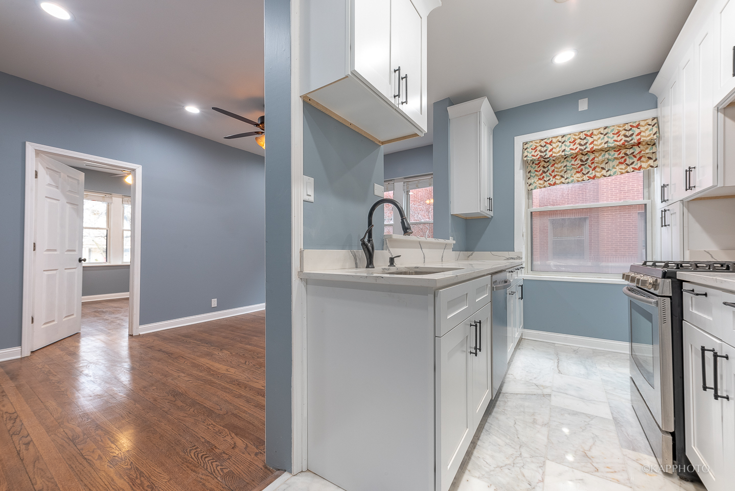 1329 W Addison Street Unit: 1A