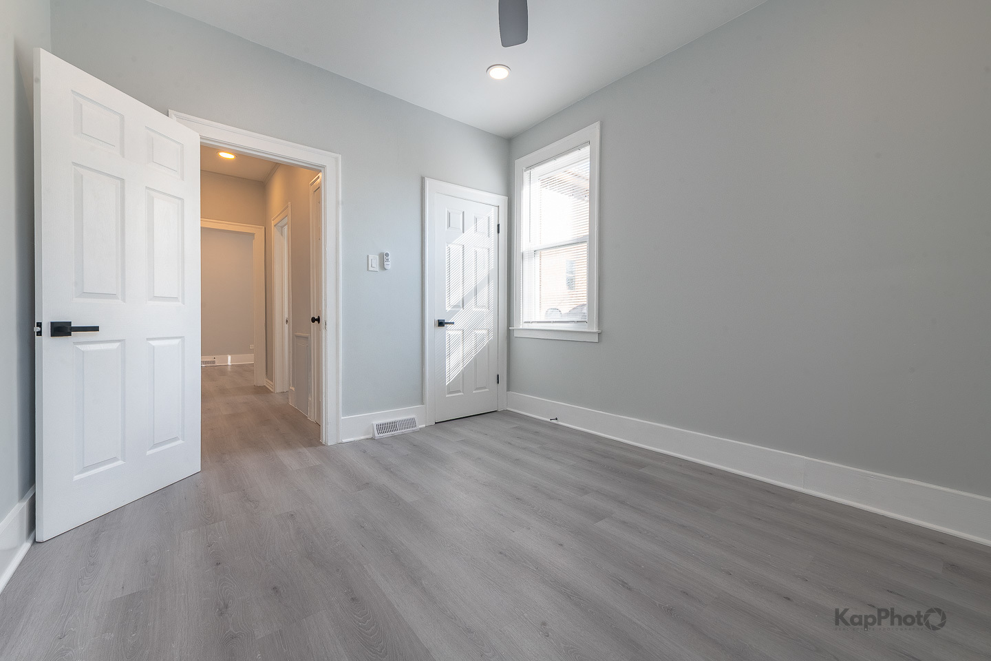 6259 W Peterson Avenue