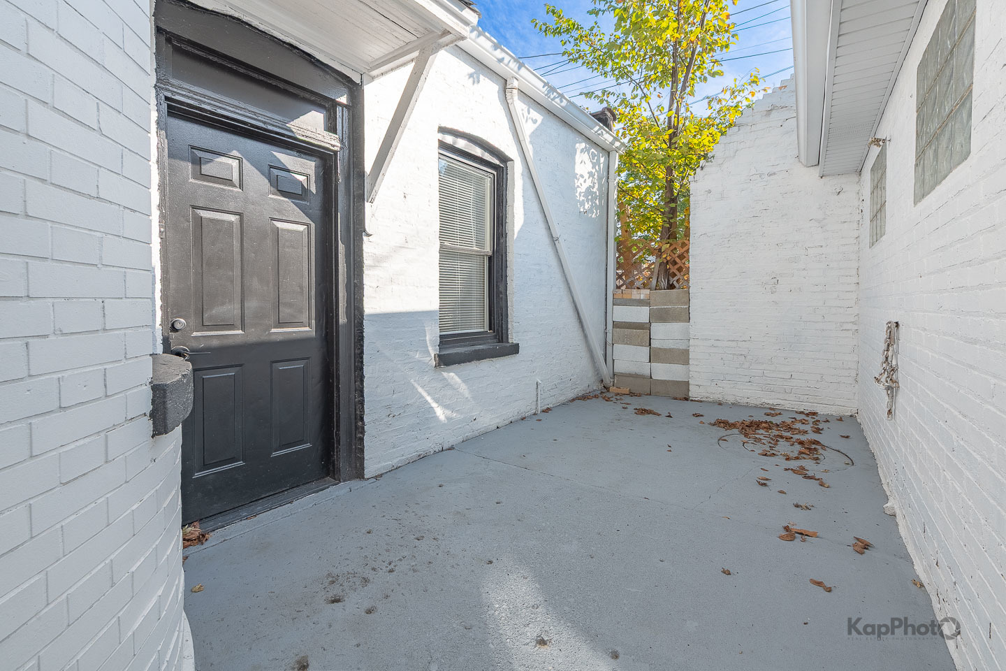 6259 W Peterson Avenue