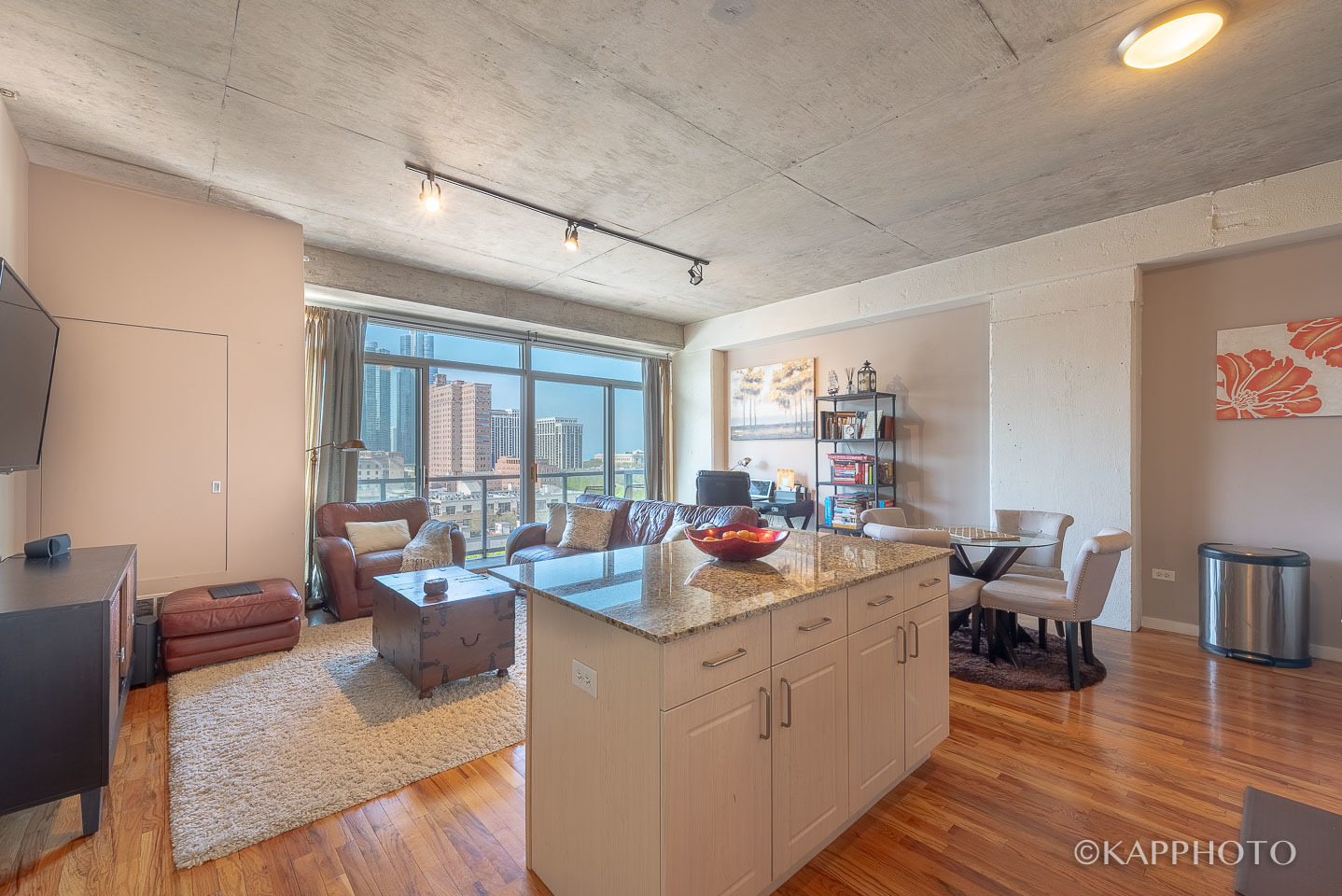 1620 S Michigan Avenue Unit: 904