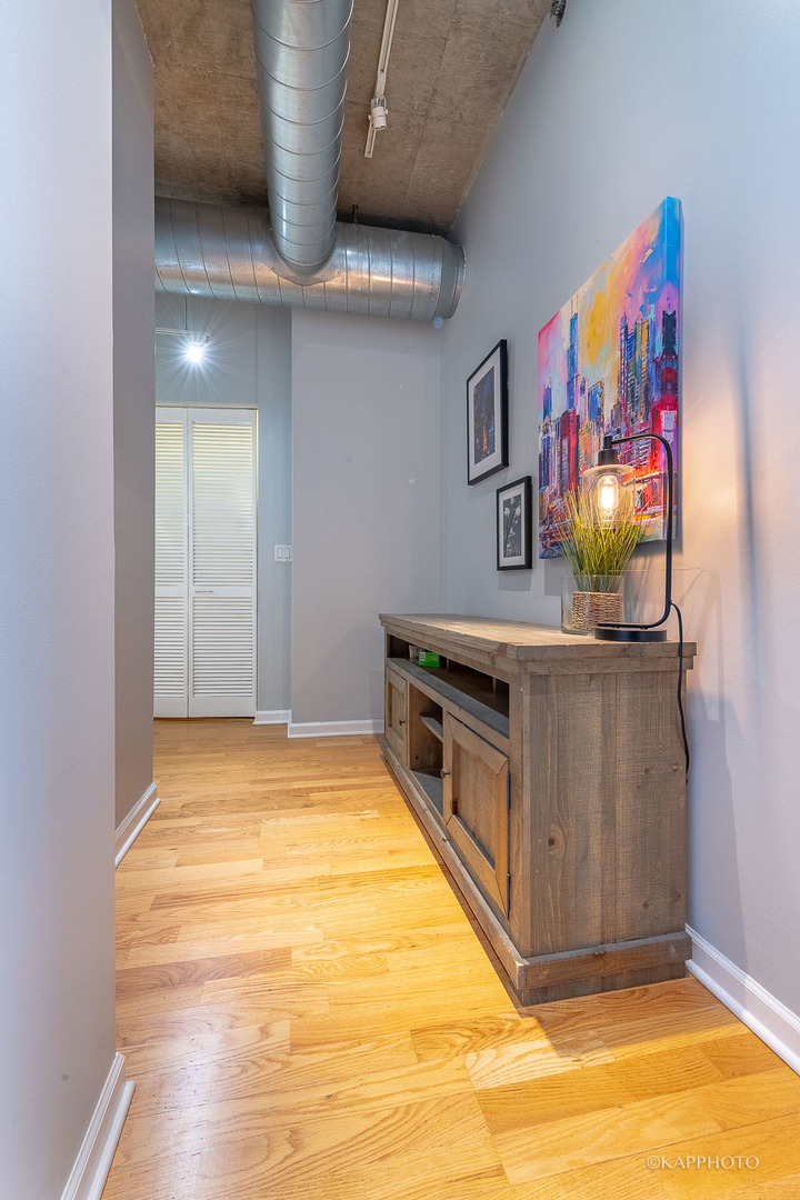 125 E 13TH Street Unit: 1113