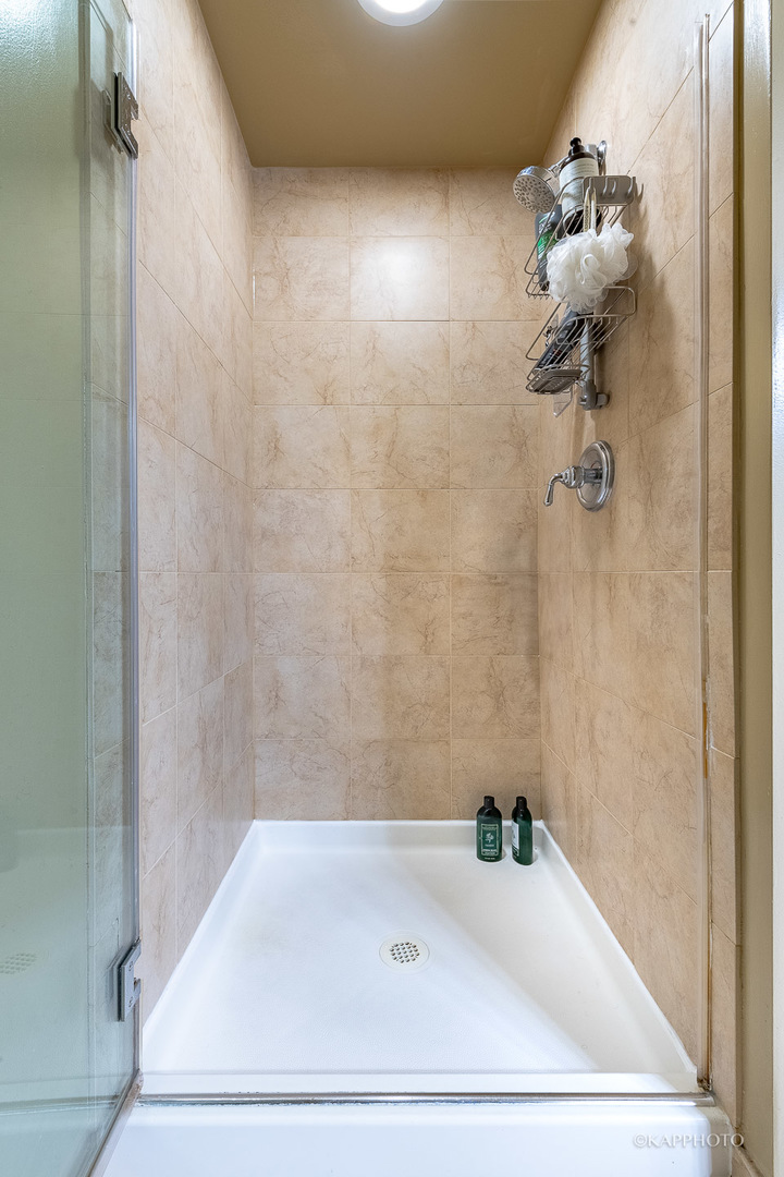 125 E 13TH Street Unit: 1113