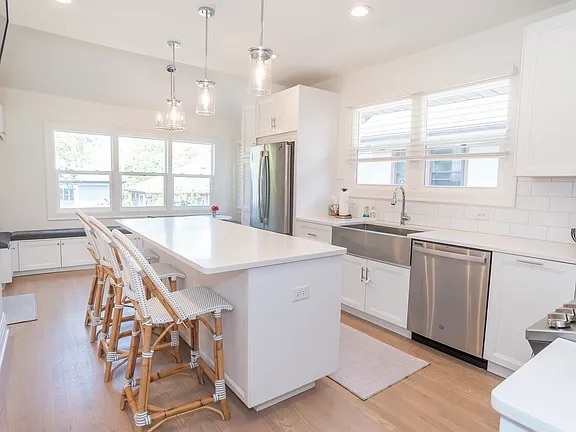 22 N Madison Avenue Unit: 2