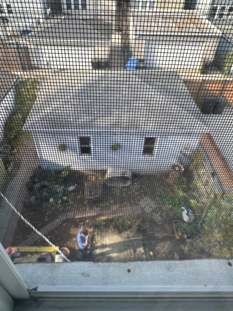 2946 N Lawndale Avenue