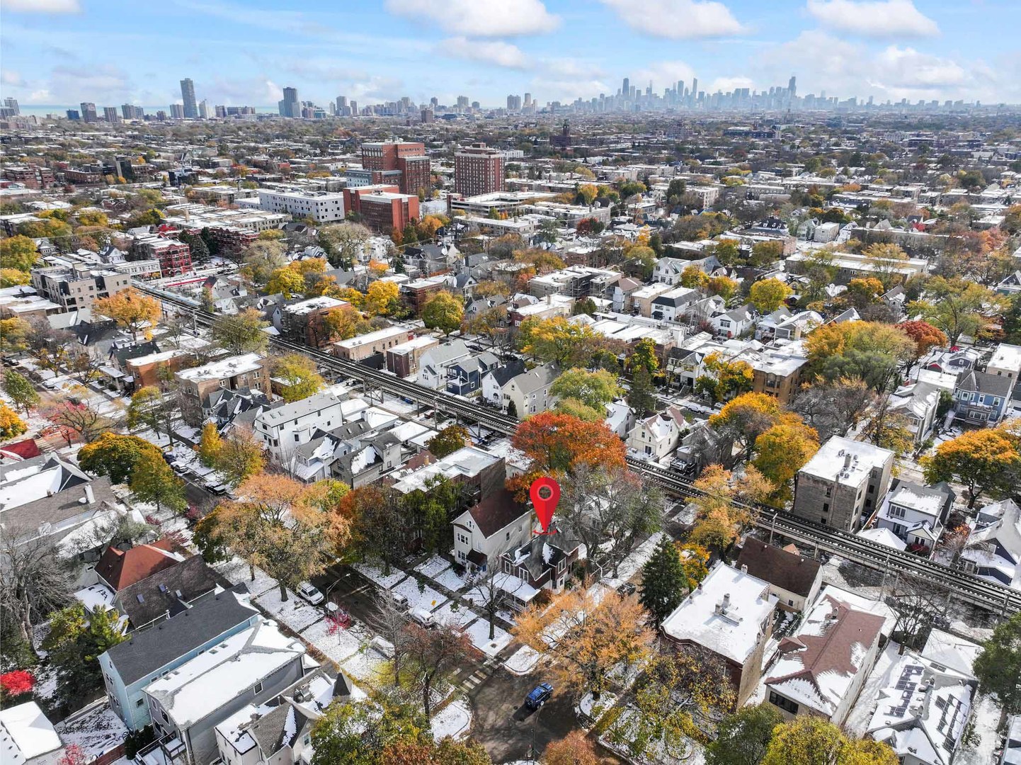 2135 W Leland Avenue