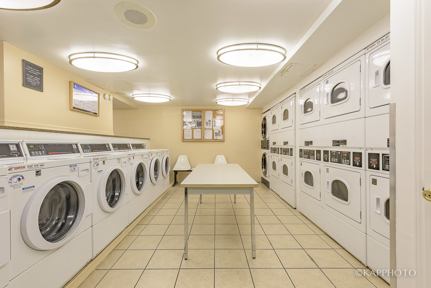 2605 S Indiana Avenue Unit: 708