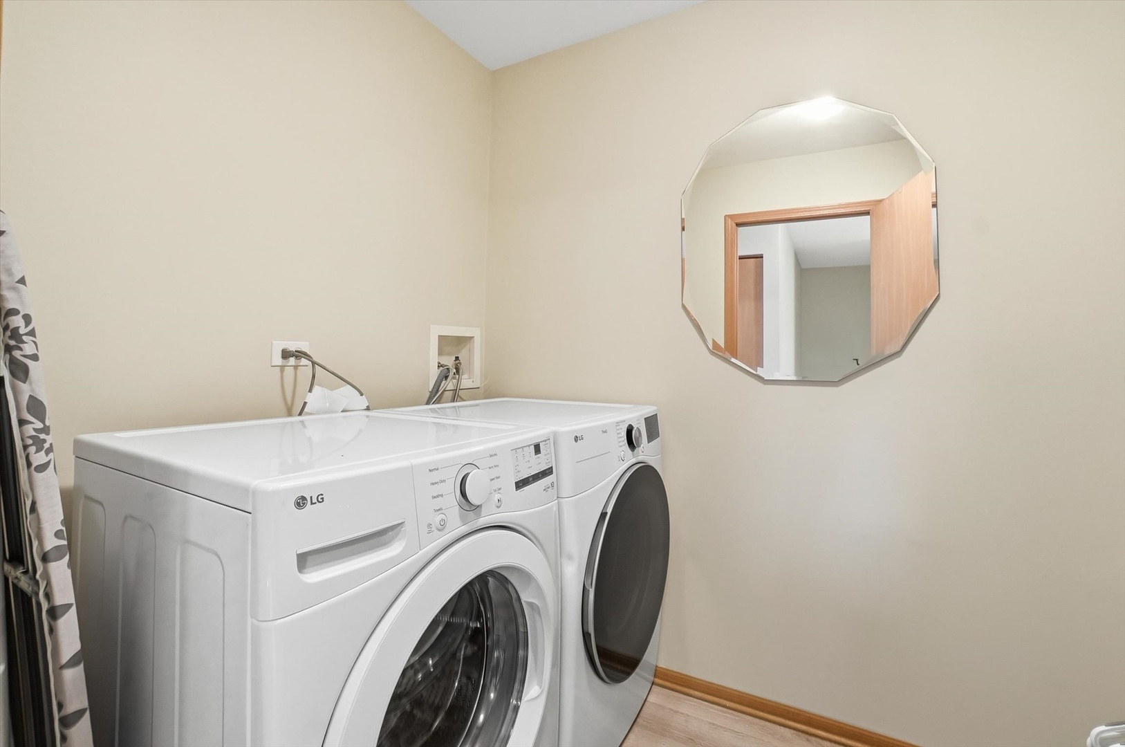 315 OGDEN FALLS Boulevard