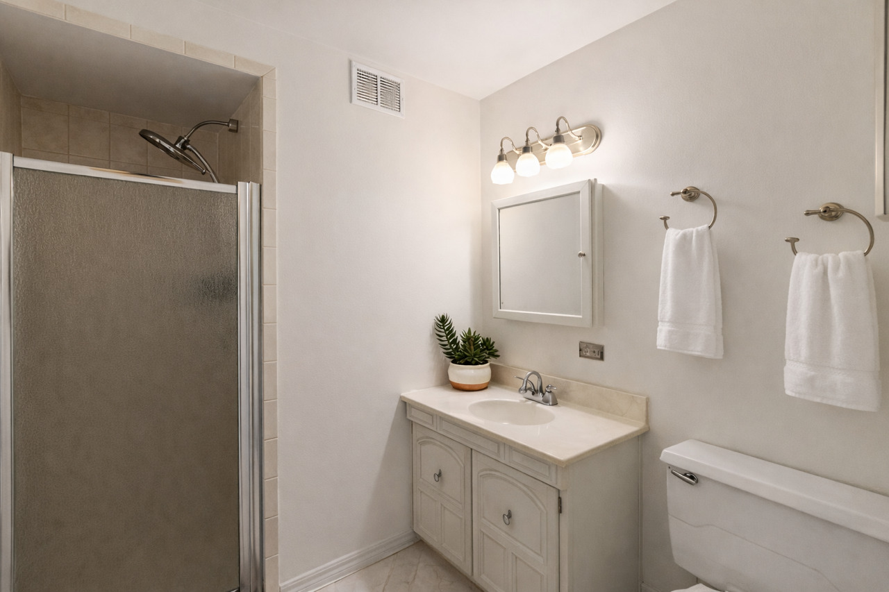 6229 N Niagara Avenue Unit: 209