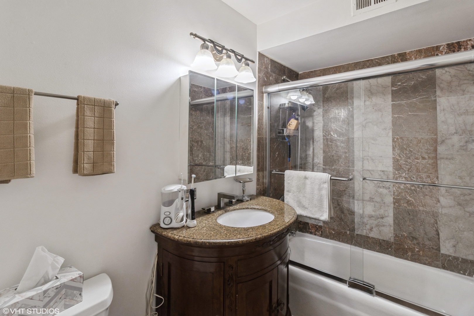 6229 N Niagara Avenue Unit: 209