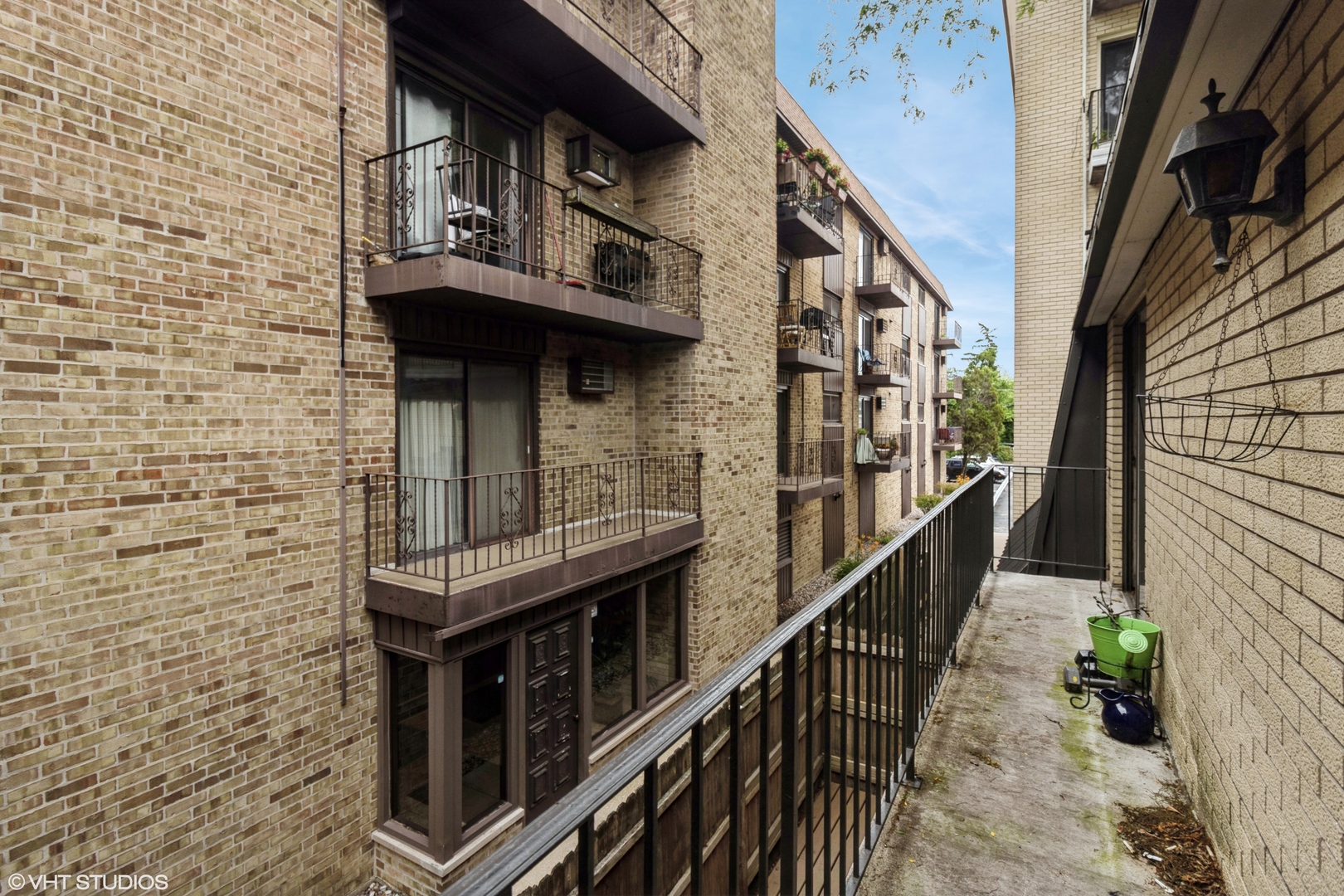 6229 N Niagara Avenue Unit: 209