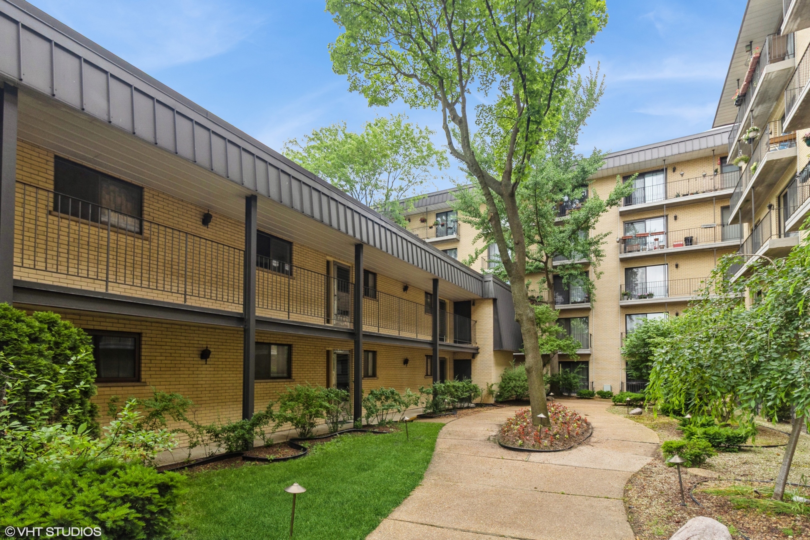 6229 N Niagara Avenue Unit: 209