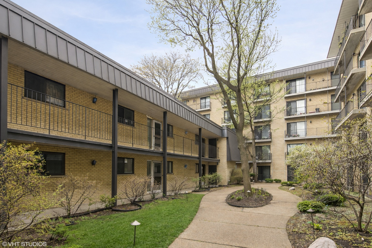6229 N Niagara Avenue Unit: 209