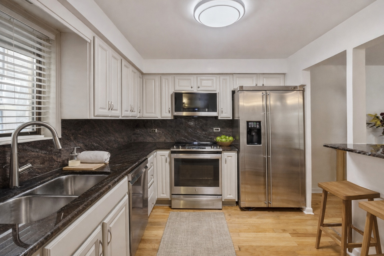 6229 N Niagara Avenue Unit: 209