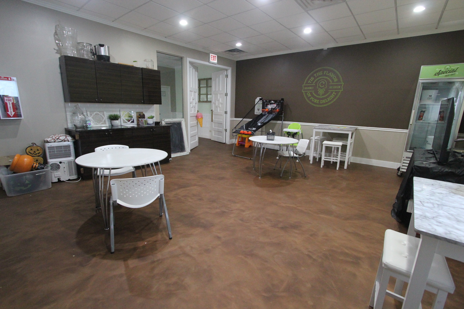 1047 W Madison Street