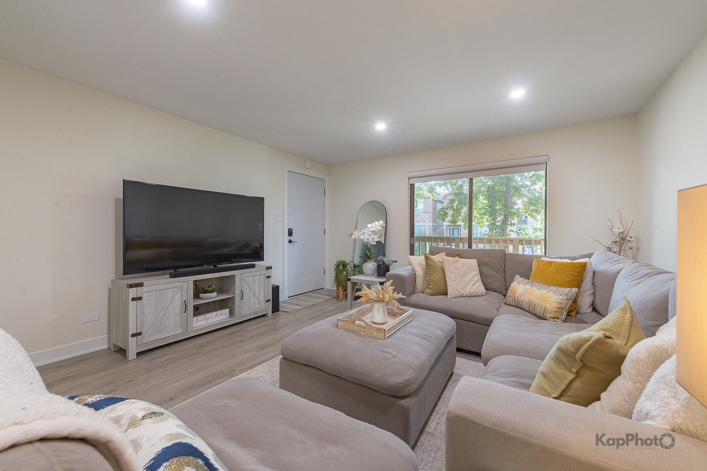 6612 W 64th Place Unit: 2W