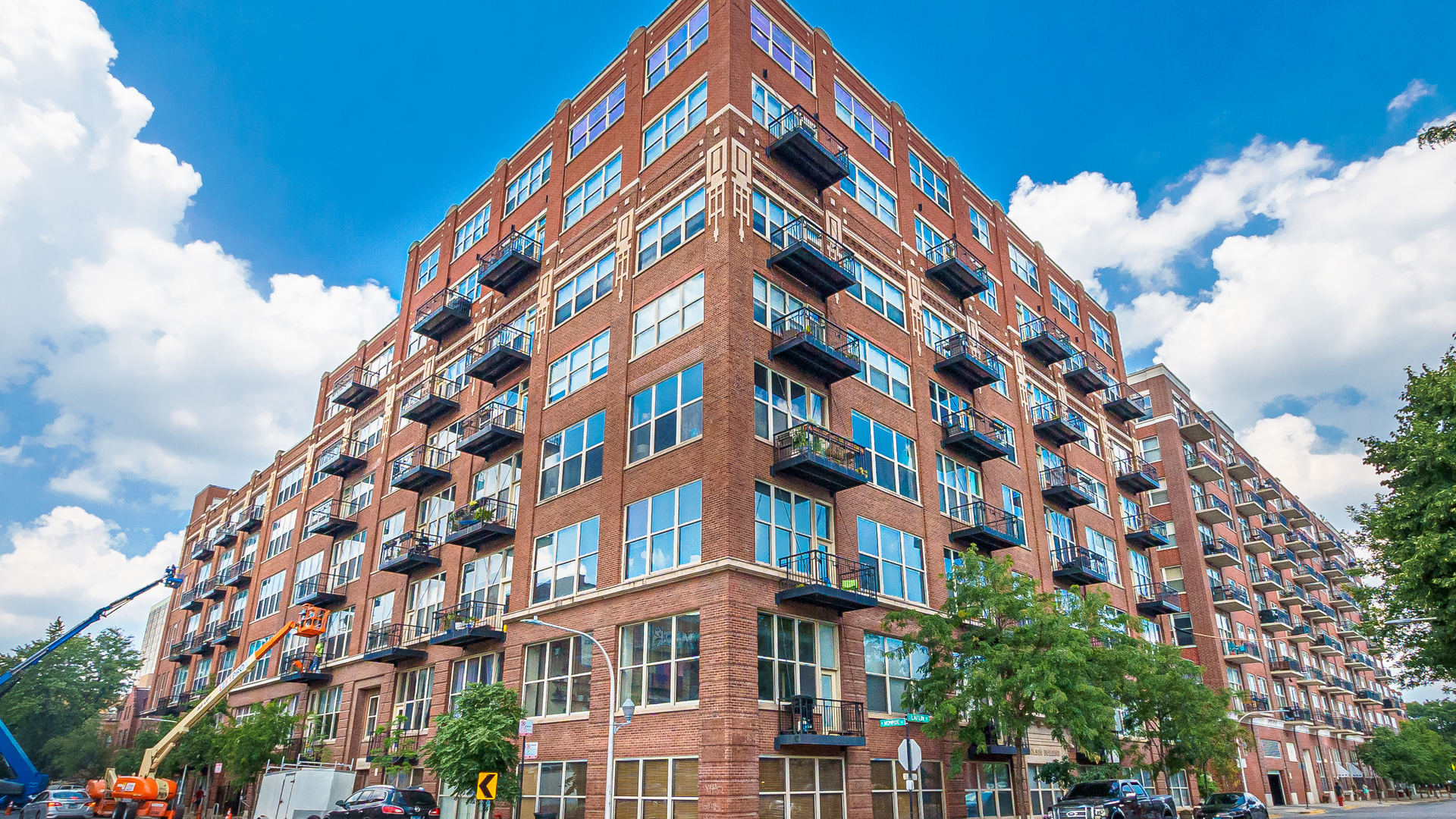 1500 W Monroe Street Unit: 113