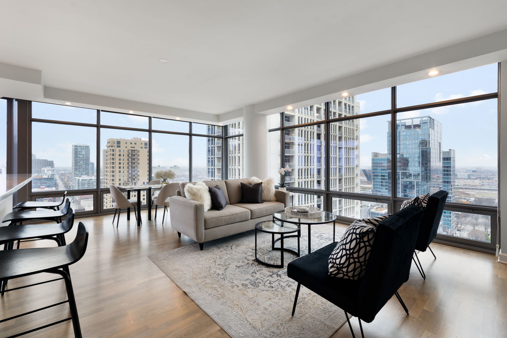 100 E 14th Street Unit: 2106