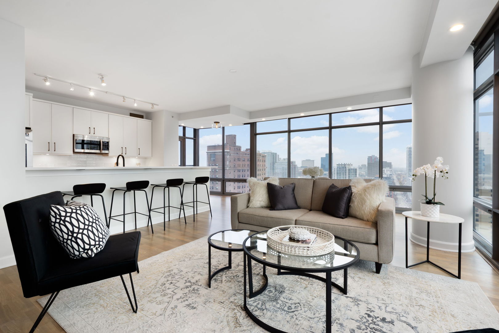 100 E 14th Street Unit: 2106