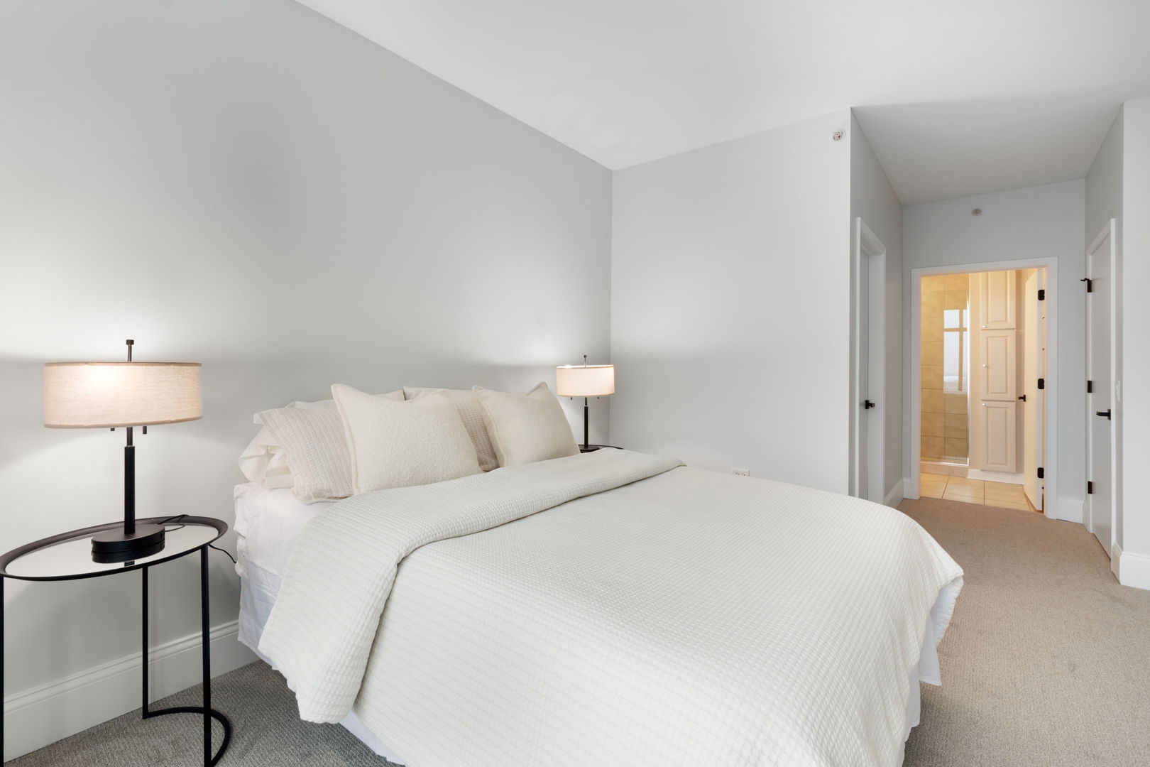 100 E 14th Street Unit: 2106