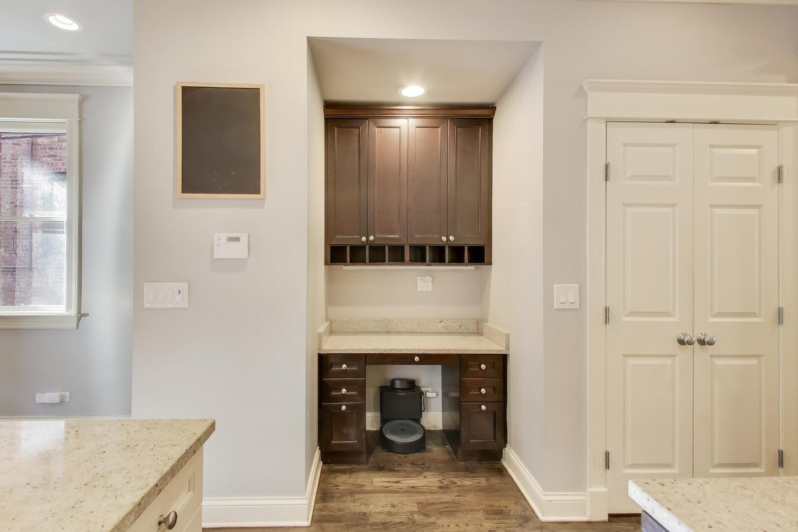 1169 W EDDY Street Unit: 101