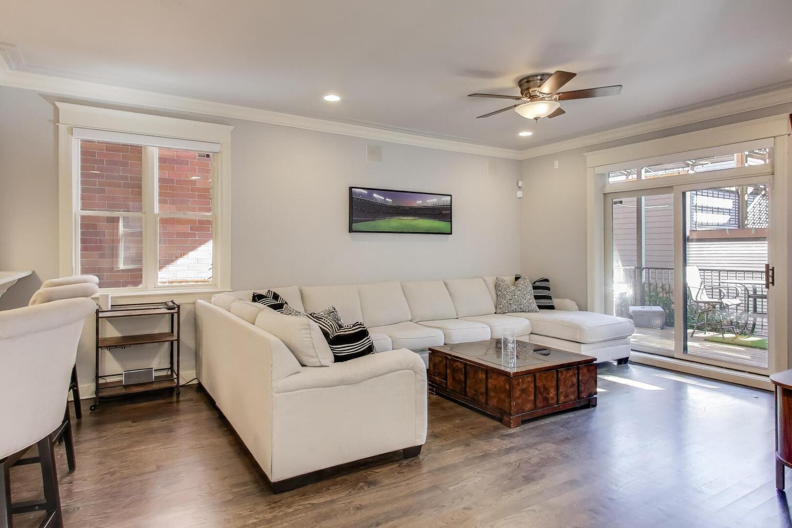 1169 W EDDY Street Unit: 101