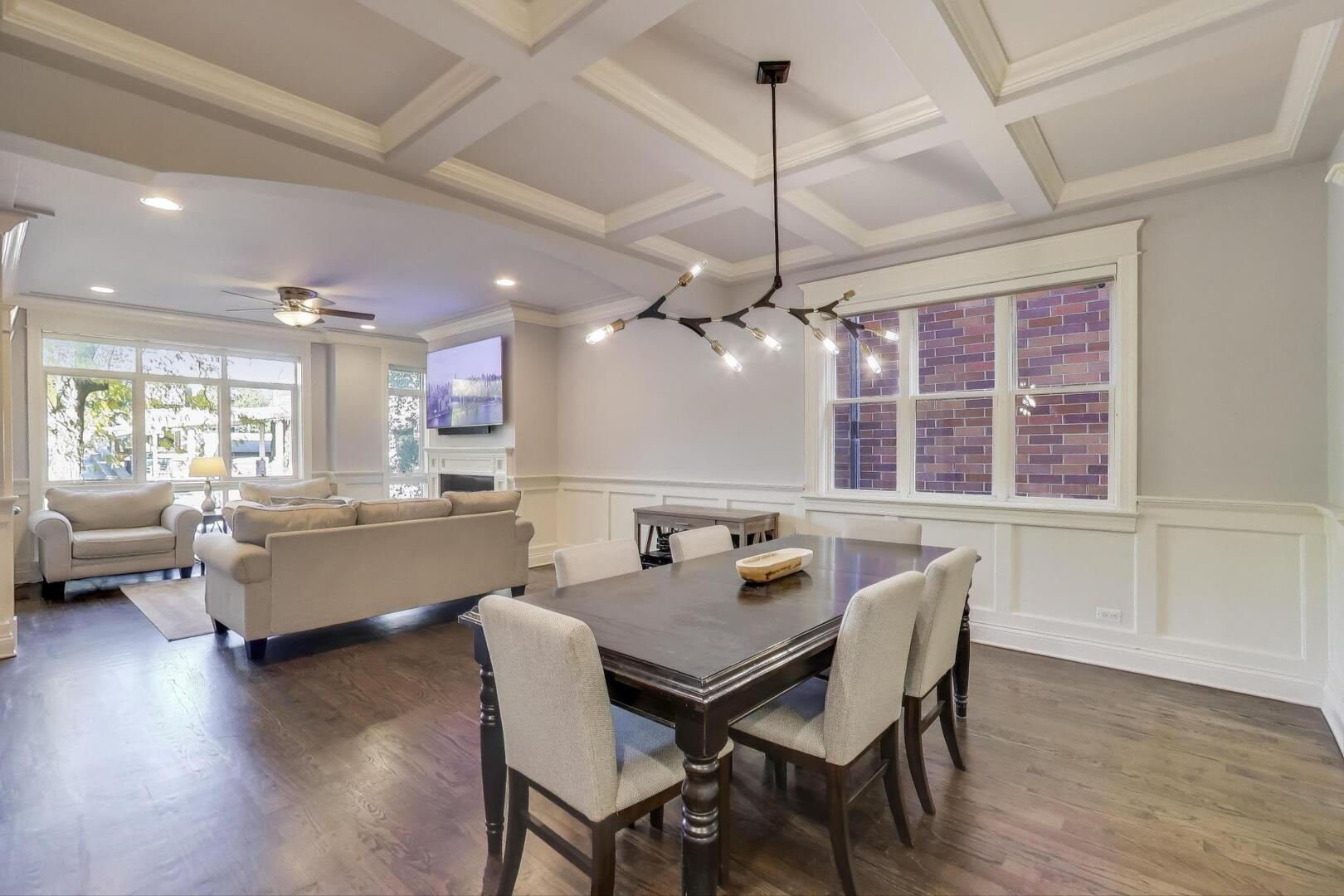 1169 W EDDY Street Unit: 101