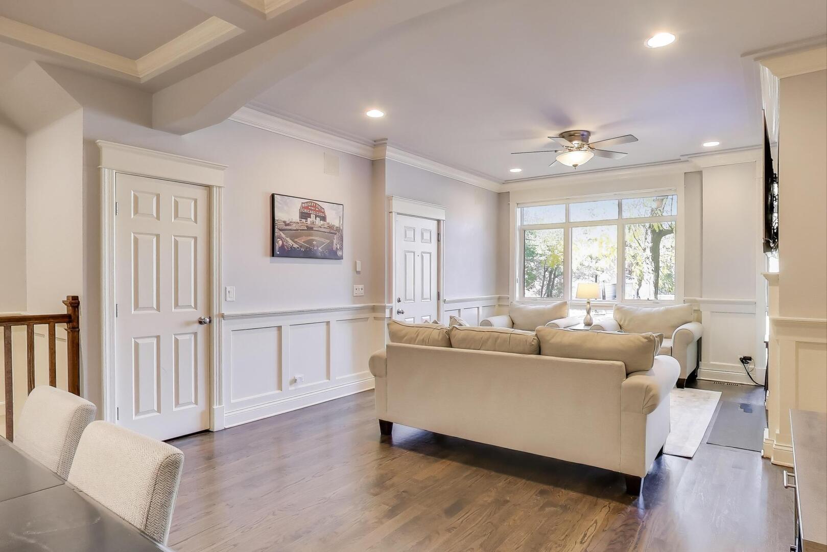 1169 W EDDY Street Unit: 101