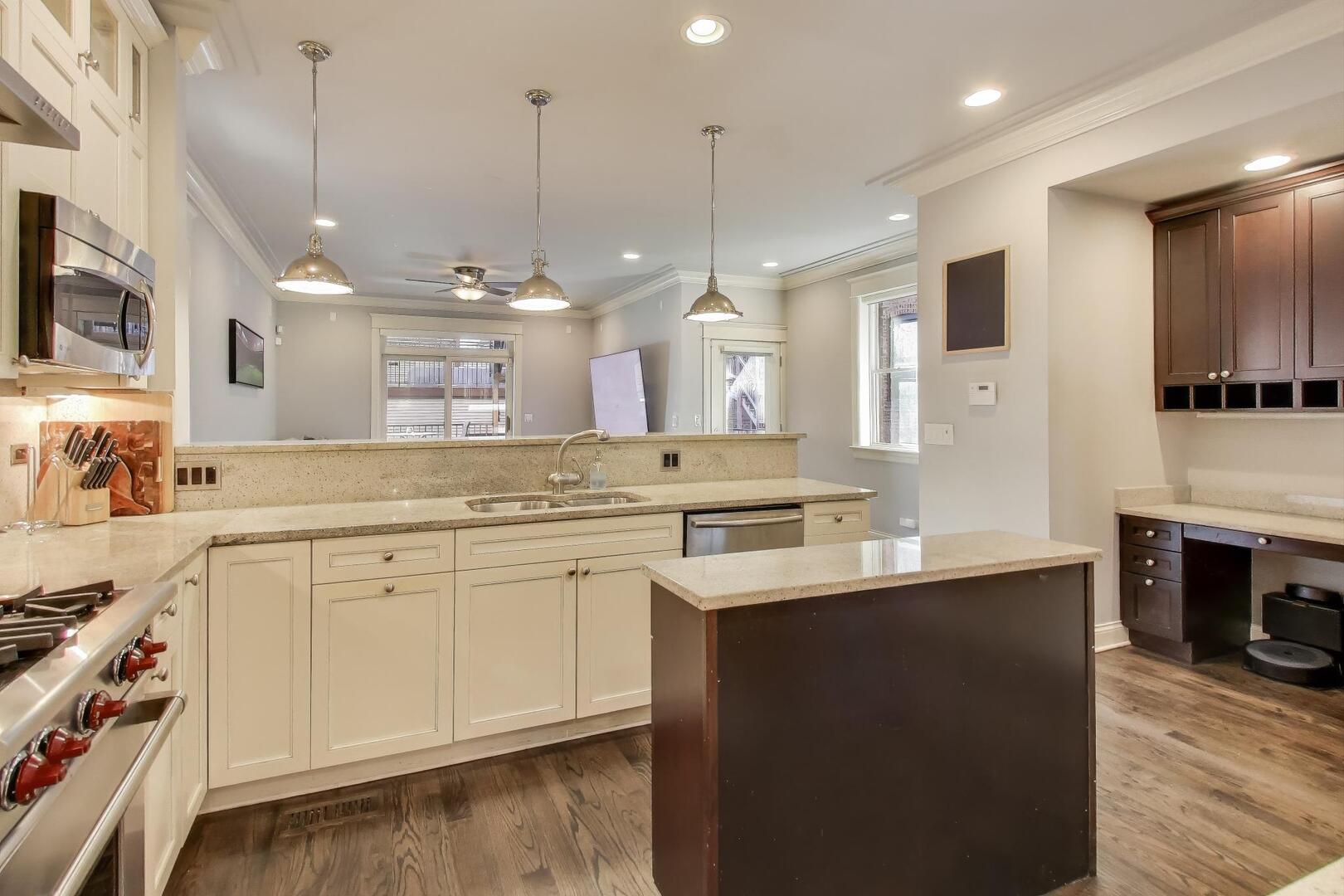 1169 W EDDY Street Unit: 101