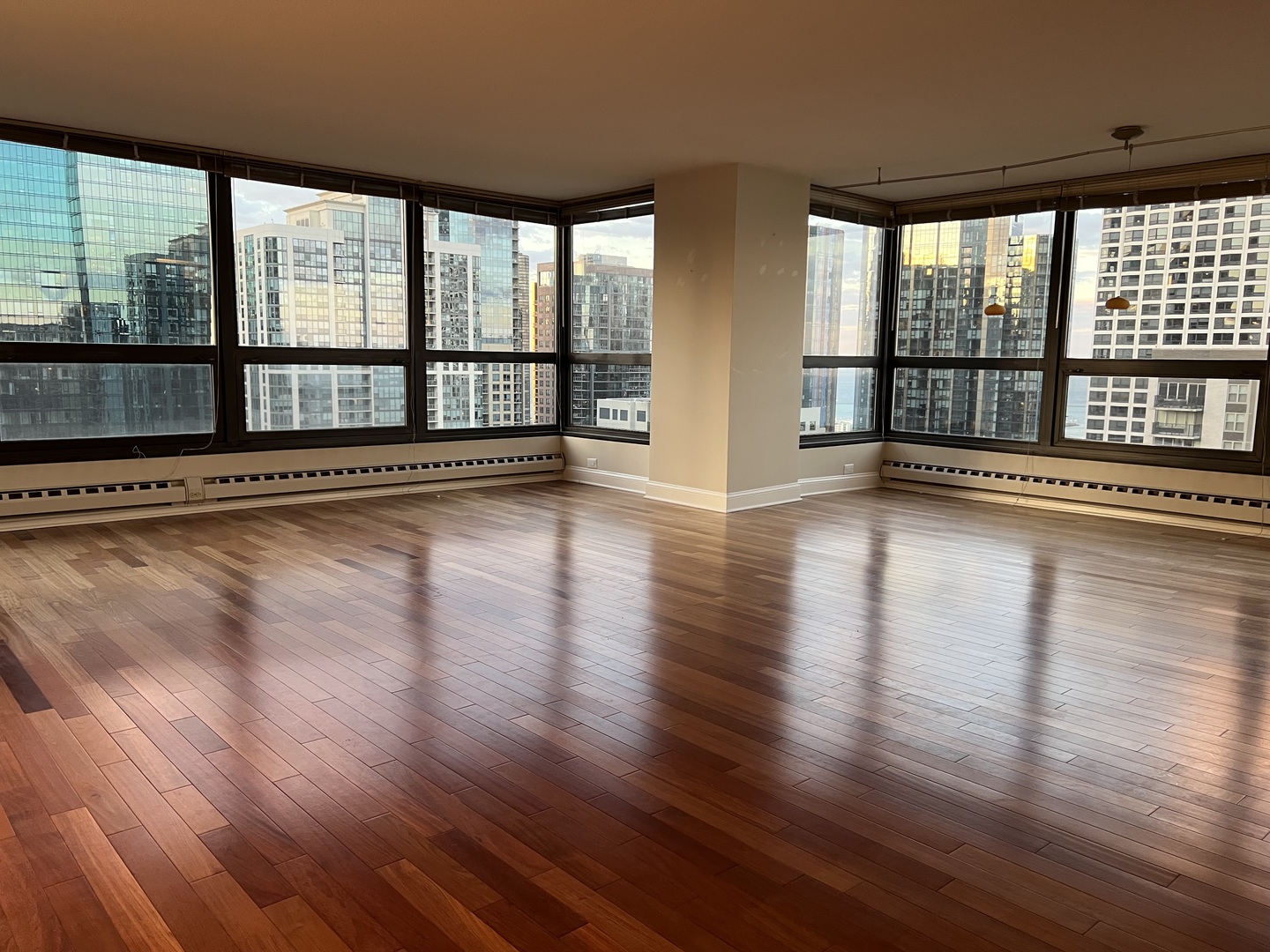 360 E Randolph Street Unit: 3507