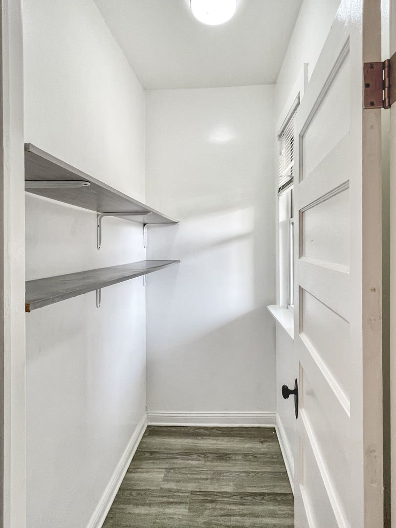 5639 S Emerald Avenue