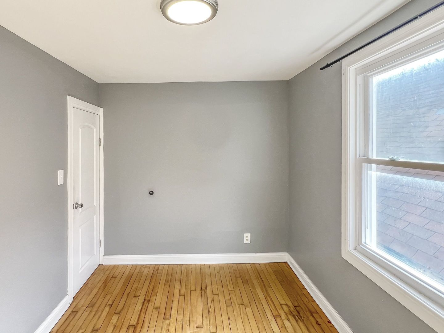 5639 S Emerald Avenue