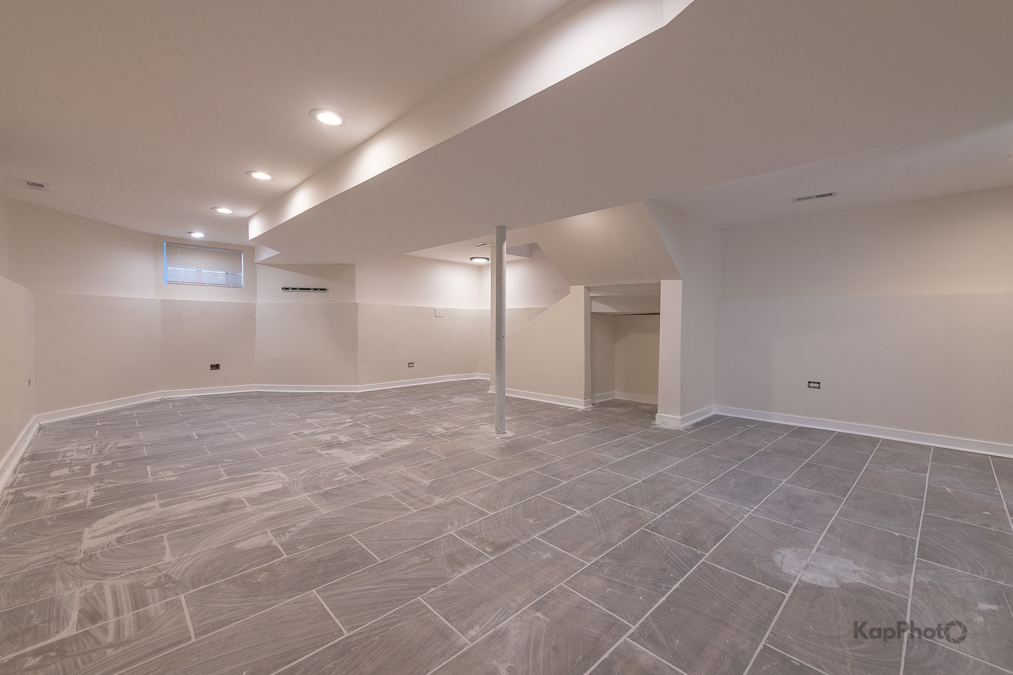 527 N Ridgeway Avenue