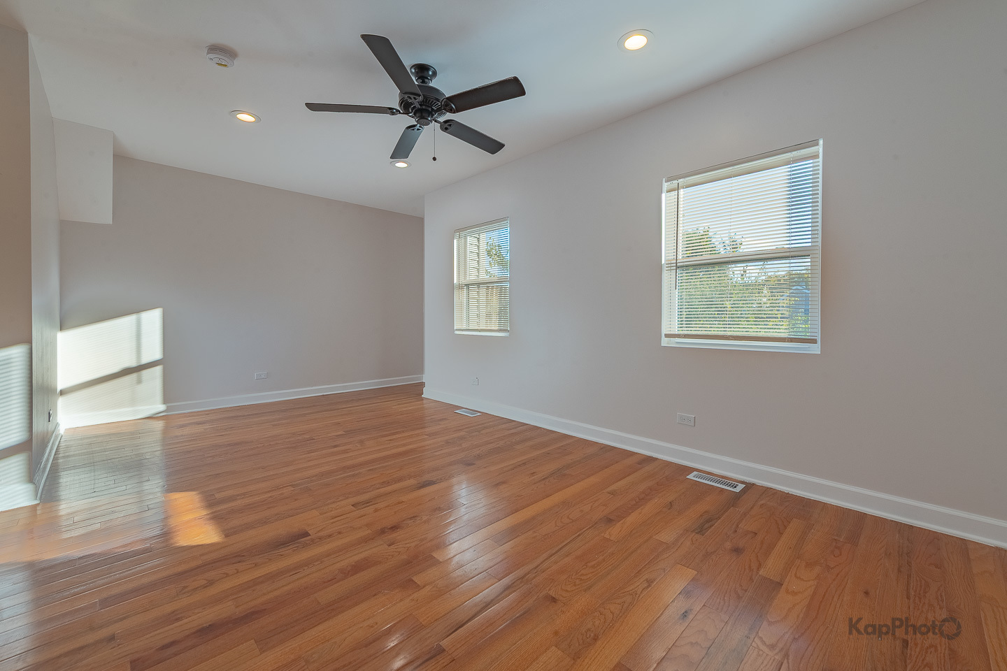 527 N Ridgeway Avenue